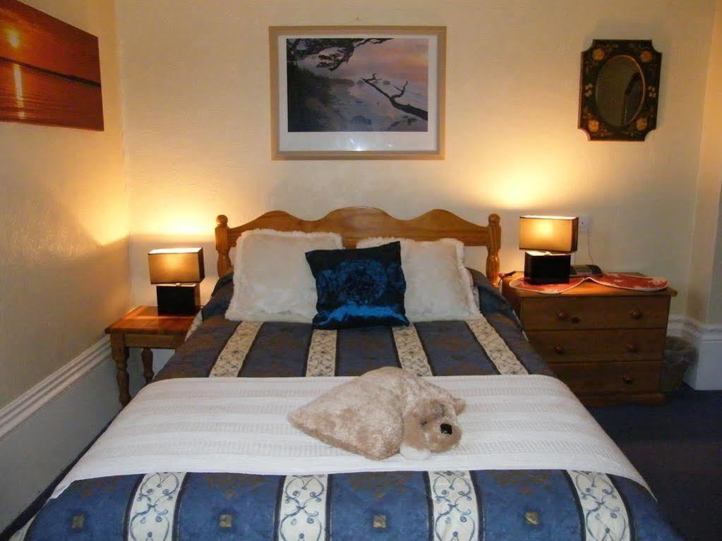 The Mitre Inn Witheridge Εξωτερικό φωτογραφία