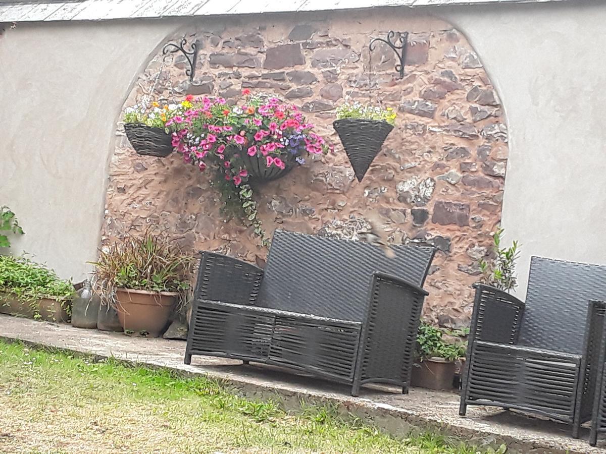 The Mitre Inn Witheridge Εξωτερικό φωτογραφία